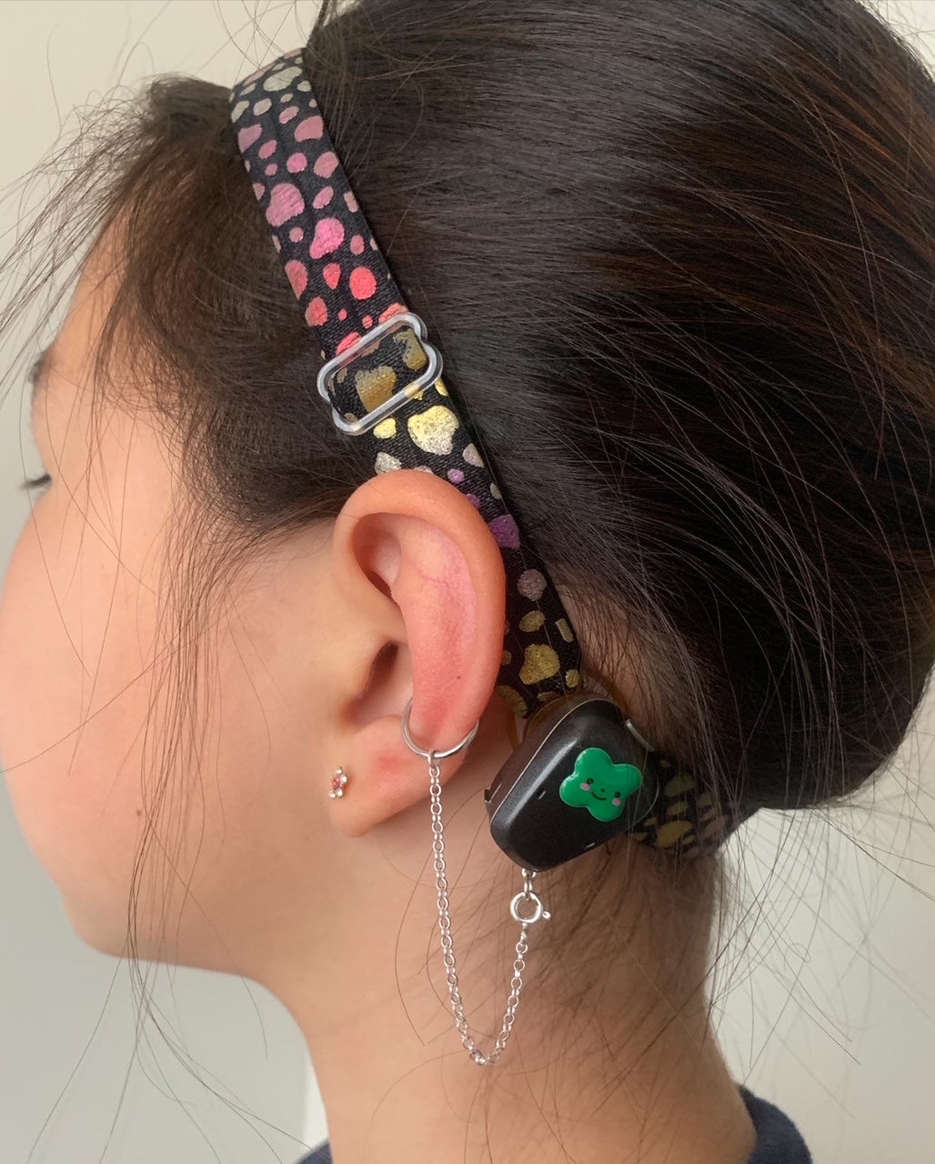 Deafmetal USA holster connector fastener to connect hearing aid or cochlear implant jewelry for retention Cochlear Baha Deafmetal Hook